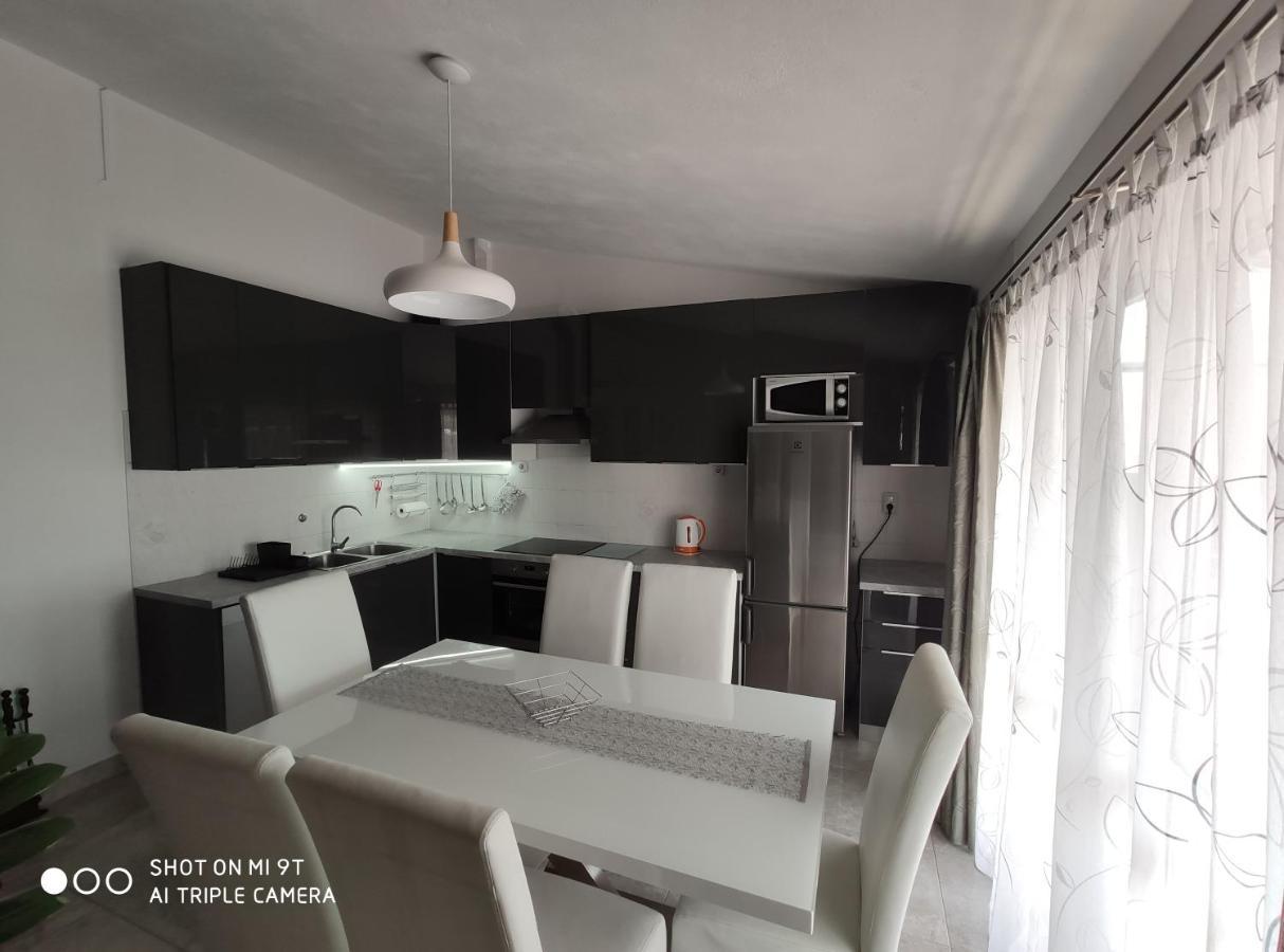 Apartment Burich Makarska Exterior foto