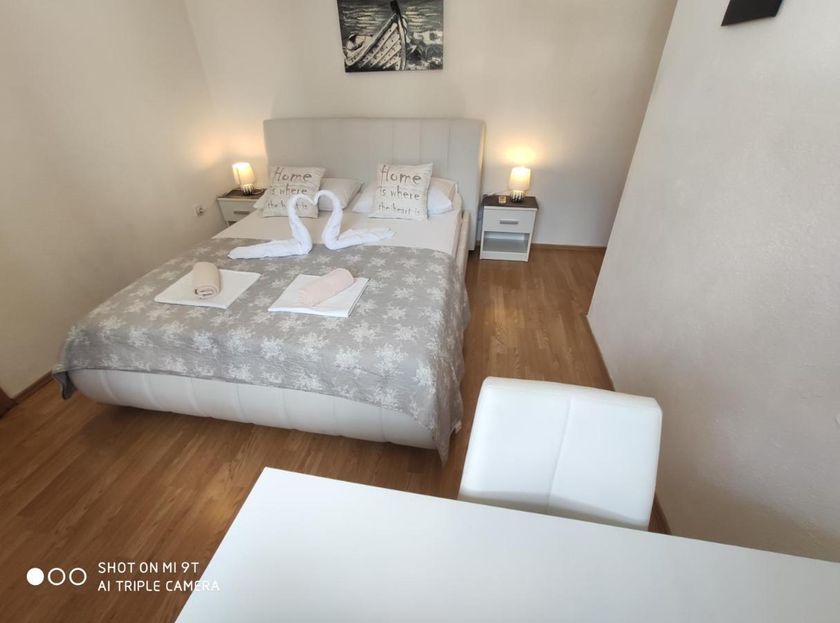 Apartment Burich Makarska Exterior foto