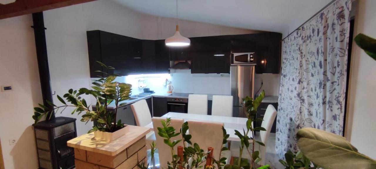 Apartment Burich Makarska Exterior foto